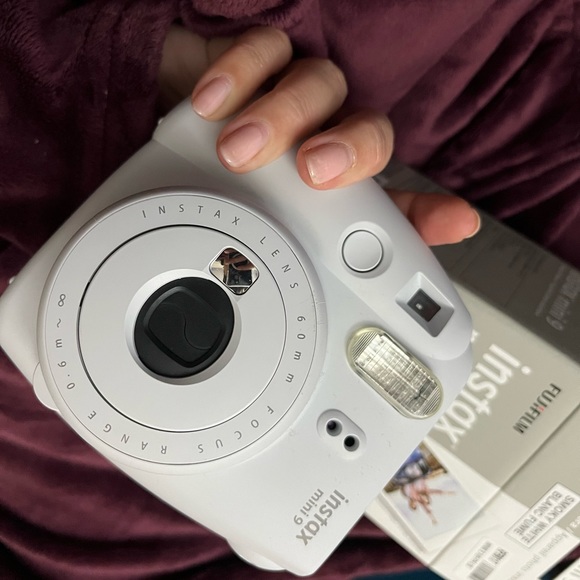Fujifilm Instax Mini 9 Polaroid camera - Picture 3 of 6